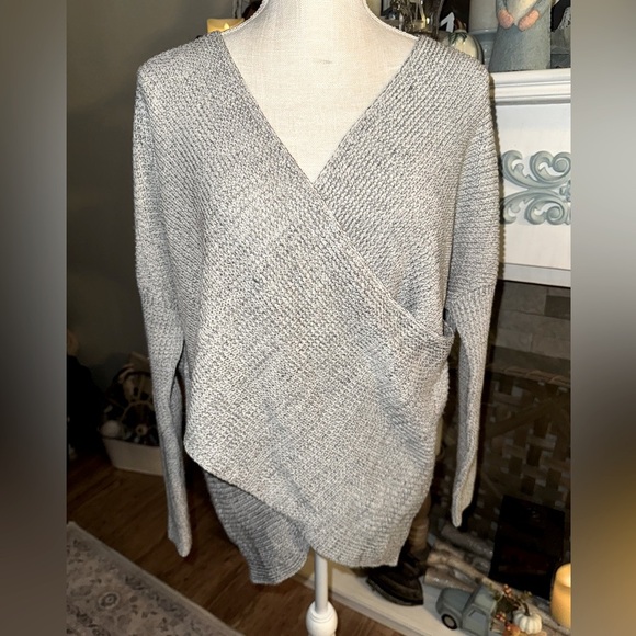 ASTR Women’s Wrap Cross Over Knit Sweater Pullover Gray Sz Large. GUC - Picture 1 of 8